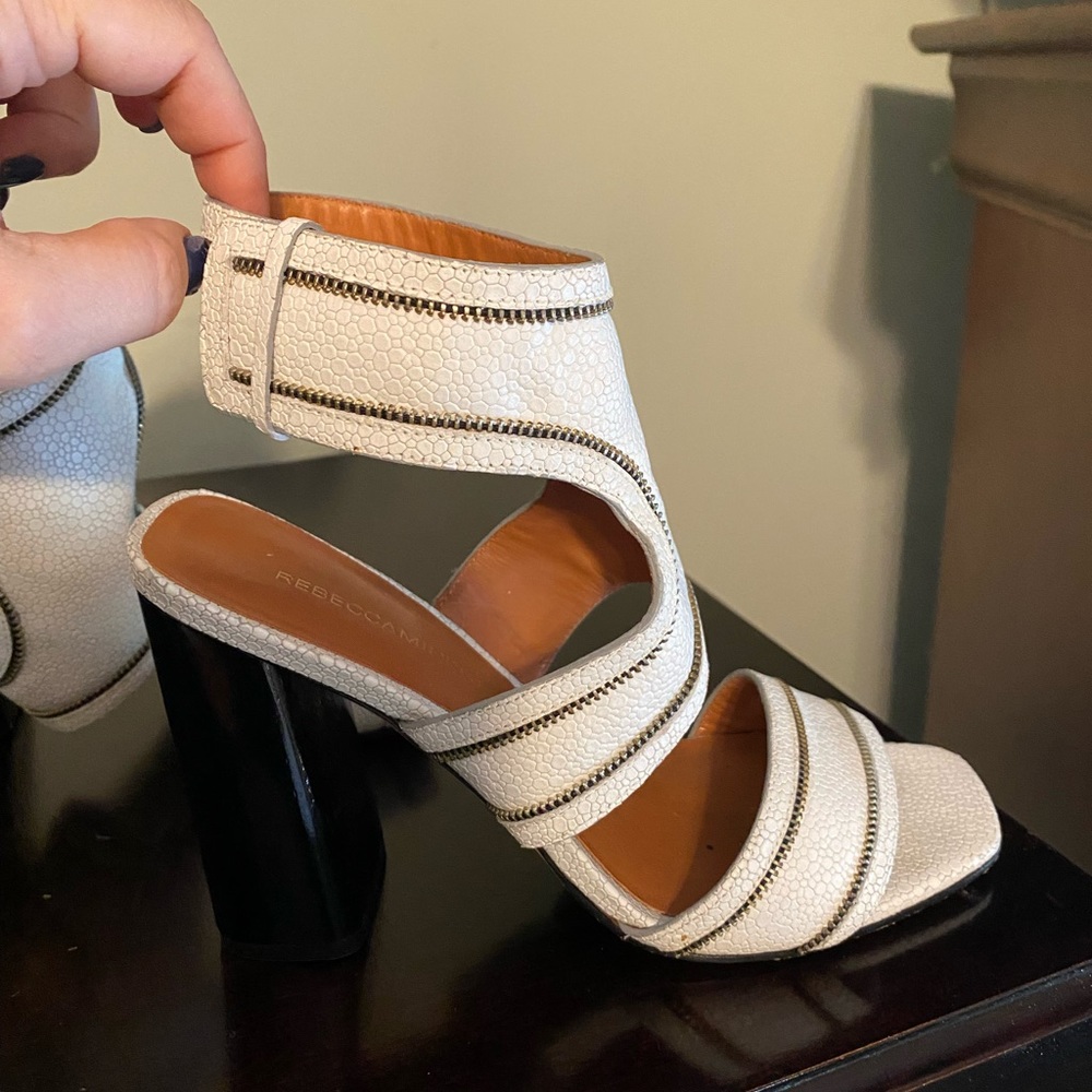 Rebecca Minkoff shoes with Zipper Teeth Design Size 8